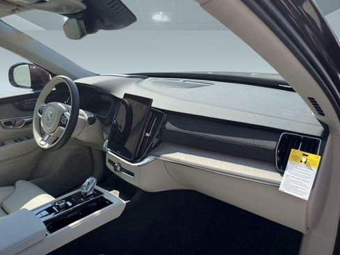 New 2026 Volvo XC90 B5 Ultra w/ Protection Package image 28