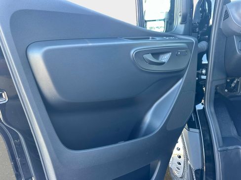 Used 2025 Mercedes-Benz Sprinter 3500 image 23
