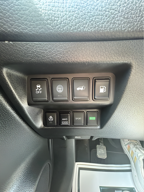 Used 2018 Nissan Rogue SL AWD/4WD image 48