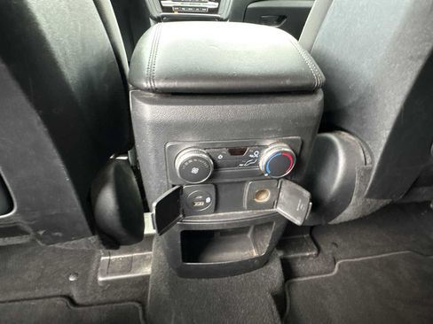 Used 2020 Ford Explorer XLT AWD/4WD image 20