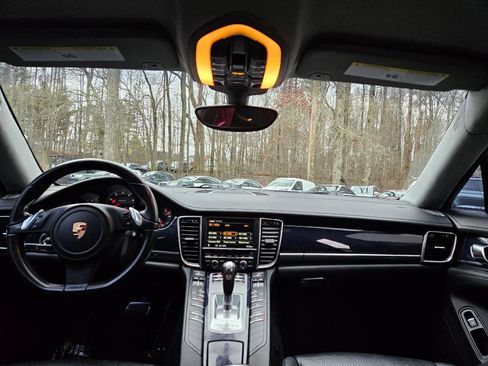 Used 2012 Porsche Panamera 4 image 32