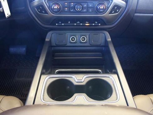 Used 2017 Chevrolet Silverado 2500 LTZ w/ Vortec Plus Package image 38