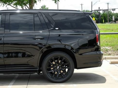 Used 2024 Cadillac Escalade Sport Platinum w/ LPO, ONYX Package AWD/4WD image 13