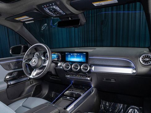 New 2026 Mercedes-Benz GLB 250 4MATIC image 4