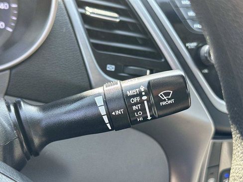Used 2016 Hyundai Elantra SE w/ Option Group 02 FWD image 22