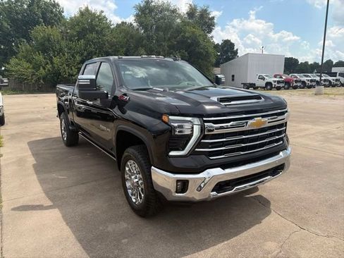 New 2026 Chevrolet Silverado 2500 LTZ w/ LTZ Plus Package AWD/4WD image 8