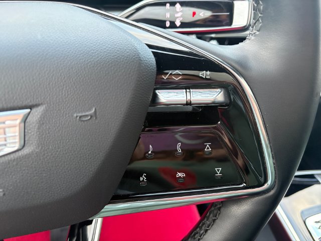 Used 2024 Cadillac Lyriq Luxury w/ LPO, Floor Liner Package AWD/4WD image 24