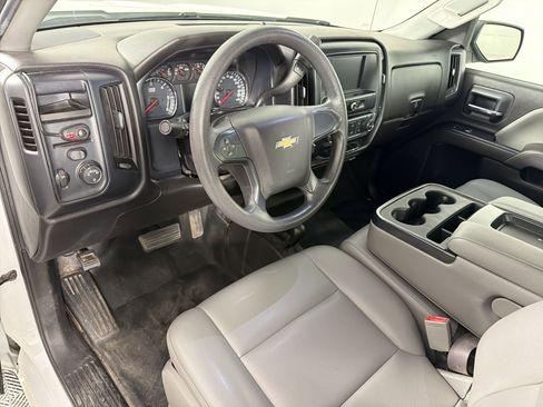 Used 2017 Chevrolet Silverado 1500 W/T w/ Trailering Package AWD/4WD image 4
