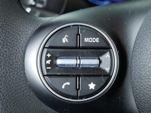 Certified 2025 Kia Soul LX image 25