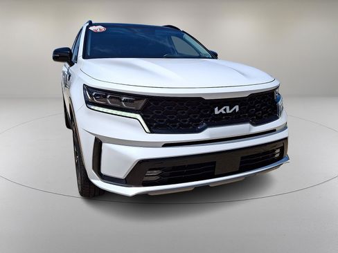 Used 2023 Kia Sorento SX AWD/4WD image 2