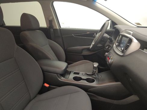 Used 2019 Kia Sorento FWD V6 image 21