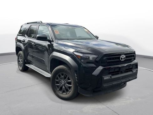 Used 2025 Toyota 4Runner SR5 AWD/4WD image 4