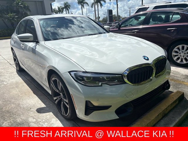 Used 2022 BMW 330e w/ Driving Assistance Package RWD image 1