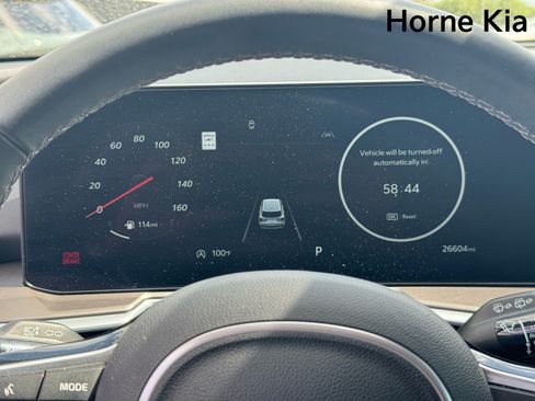 Certified 2024 Kia Sorento SX FWD image 17