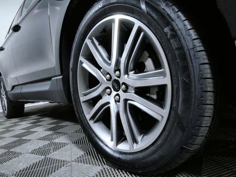 Certified 2023 Ford Edge Titanium AWD/4WD image 2