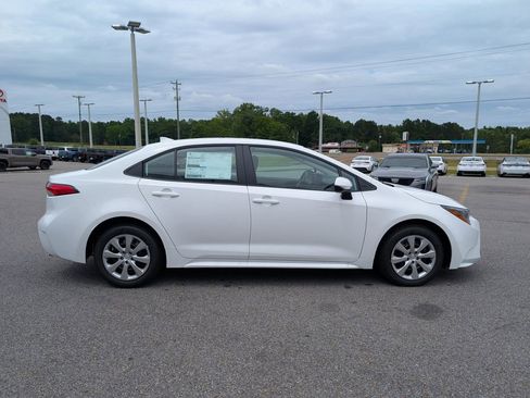 New 2026 Toyota Corolla LE FWD image 6