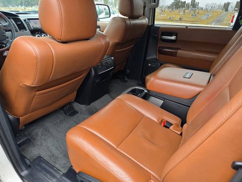 Used 2013 Toyota Sequoia Platinum AWD/4WD image 23