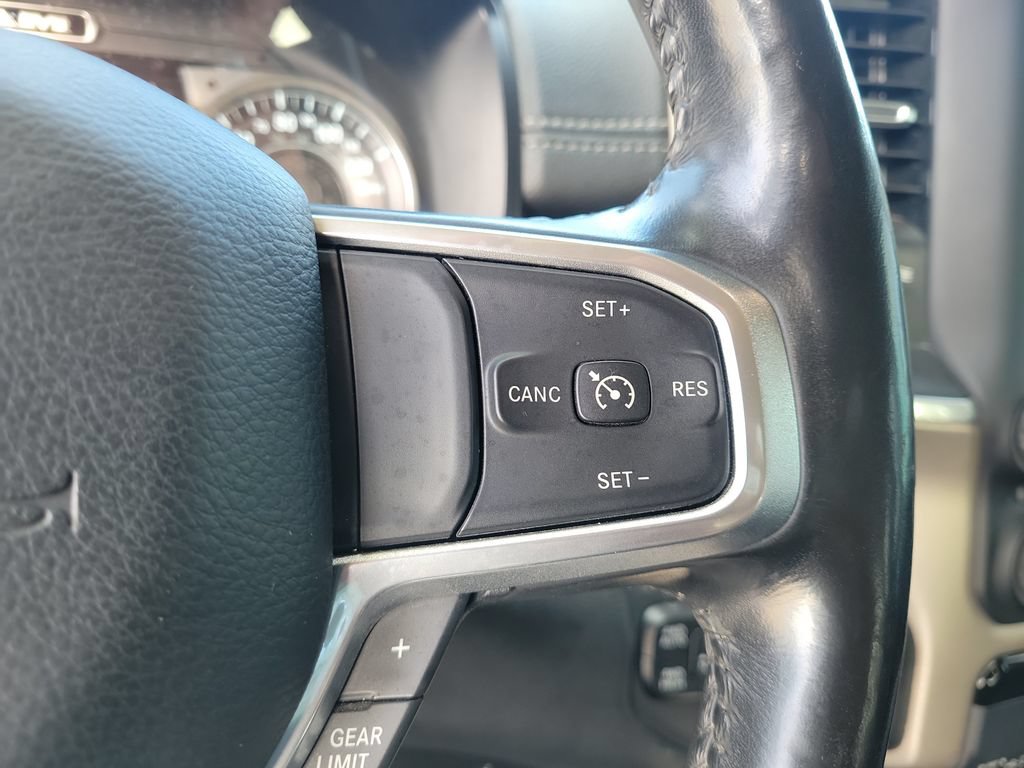 Used 2020 RAM 1500 Laramie AWD/4WD image 16