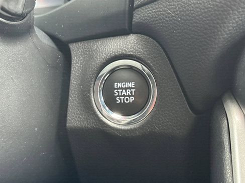 Used 2025 Toyota RAV4 XLE image 33