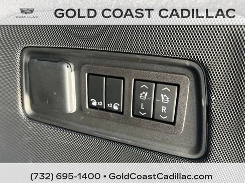 Used 2023 Cadillac Escalade Premium Luxury AWD/4WD image 16