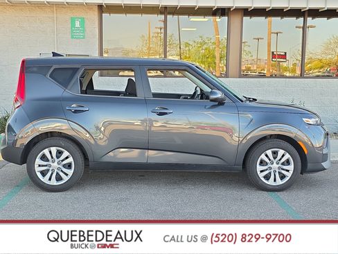 Used 2022 Kia Soul LX FWD image 9