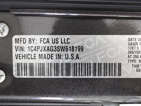 Used 2025 Jeep Wrangler Sport AWD/4WD image 29