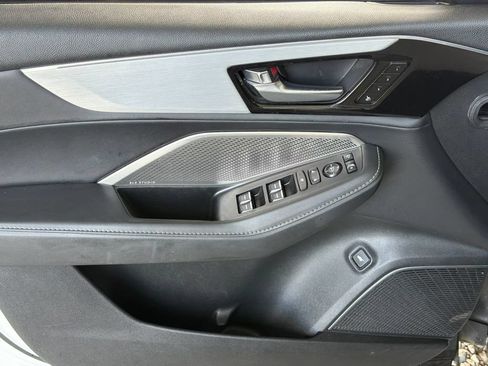 Used 2023 Acura MDX FWD w/ Technology Package image 3