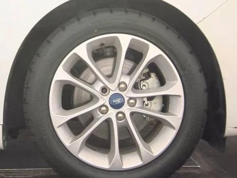 Used 2020 Ford Fusion SE FWD image 14