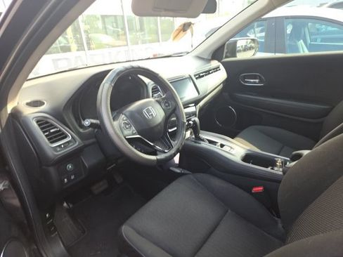 Used 2016 Honda HR-V EX image 2