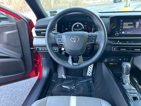 Certified 2025 Toyota Camry SE w/ Convenience Package FWD image 22