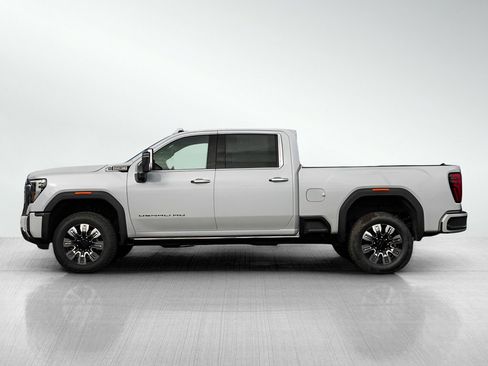 New 2026 GMC Sierra 3500 Denali w/ Denali Reserve Package image 4