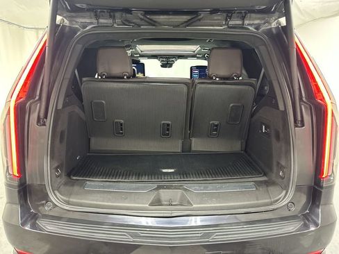 Used 2023 Cadillac Escalade Sport Platinum w/ LPO, ONYX Package AWD/4WD image 24