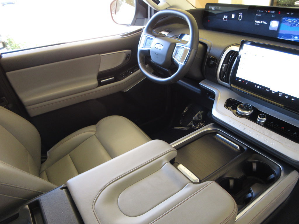 Certified 2025 Ford Expedition Max Active RWD image 19