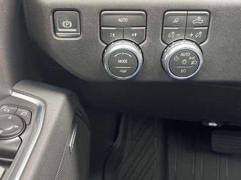 New 2026 GMC Sierra 1500 Elevation w/ Elevation Premium Package AWD/4WD image 19