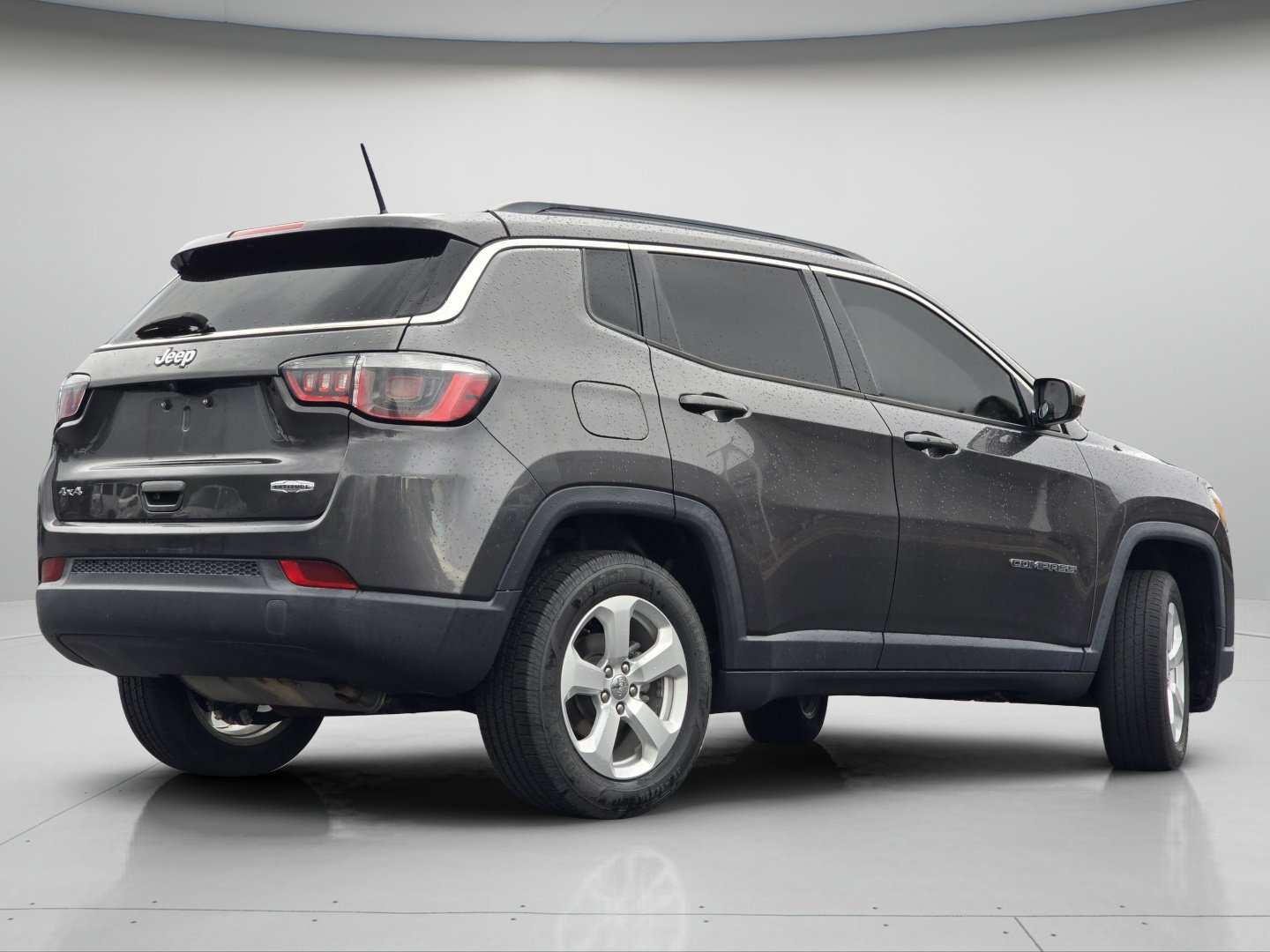 Used 2017 Jeep Compass Latitude AWD/4WD image 23