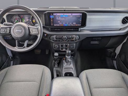 Used 2024 Jeep Wrangler Unlimited AWD/4WD image 14
