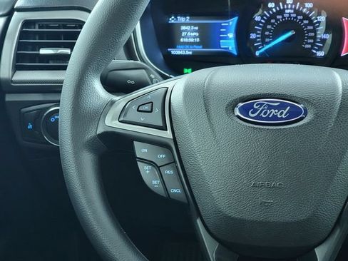 Certified 2017 Ford Fusion SE w/ Fusion SE Technology Package FWD image 29