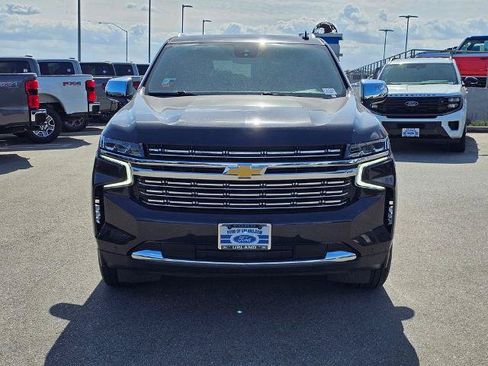 Used 2024 Chevrolet Tahoe Premier AWD/4WD image 2