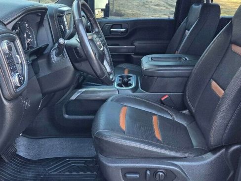 Used 2022 GMC Sierra 2500 AT4 w/ AT4 Premium Plus Package image 11