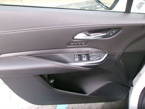 Used 2025 Cadillac XT4 Premium Luxury w/ Cold Weather Package image 15