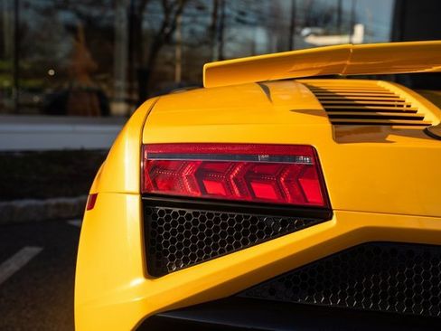 Used 2013 Lamborghini Gallardo LP 560-4 image 20