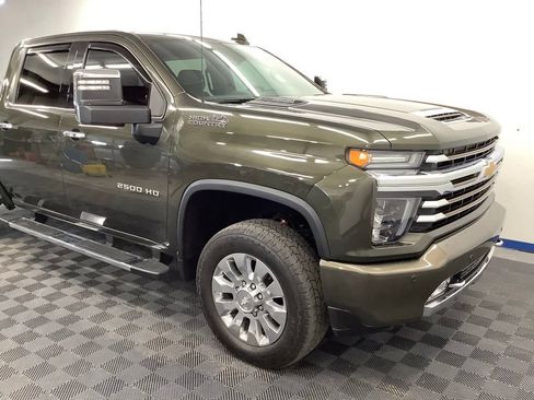 Used 2023 Chevrolet Silverado 2500 High Country w/ Technology Package AWD/4WD image 23
