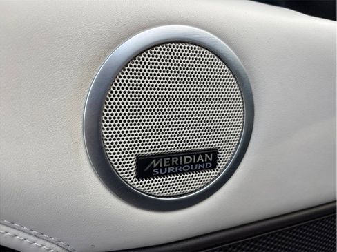 Used 2019 Land Rover Discovery HSE Luxury image 26