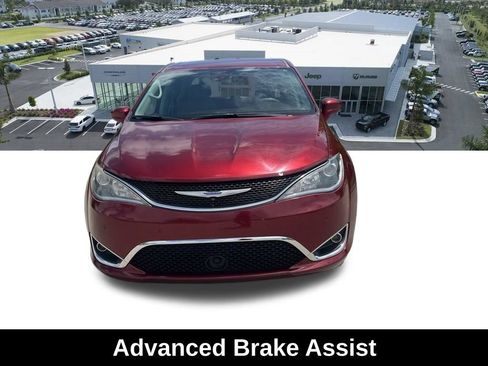 Used 2020 Chrysler Pacifica Touring w/ Advanced Safetytec Group FWD image 5