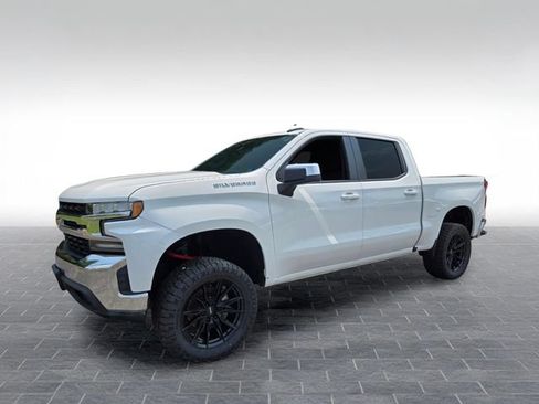 Used 2020 Chevrolet Silverado 1500 LT RWD image 3