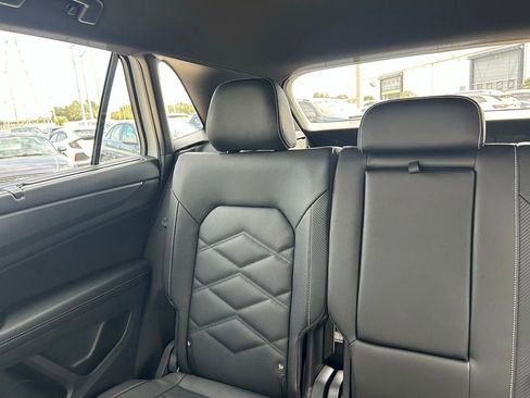 New 2026 Volkswagen Atlas Cross Sport SE FWD image 12