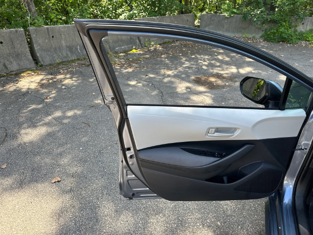 Certified 2025 Toyota Corolla LE FWD image 29