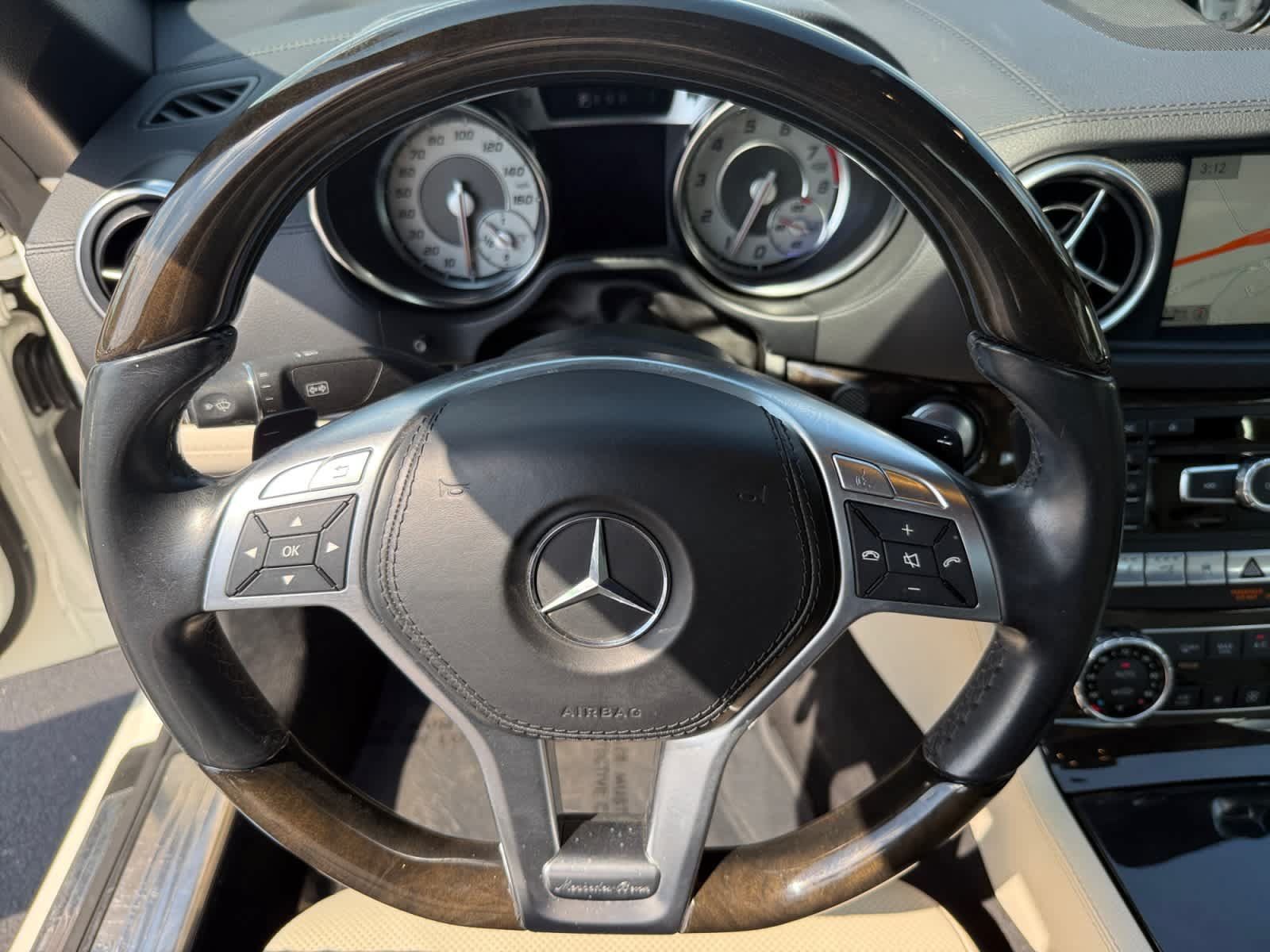 Used 2015 Mercedes-Benz SL 550 image 13