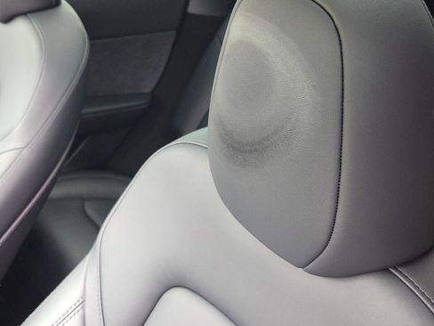 Used 2023 Tesla Model Y Long Range image 11