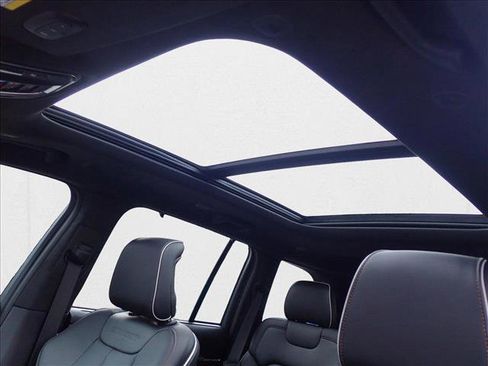 New 2025 Jeep Grand Cherokee Summit image 18